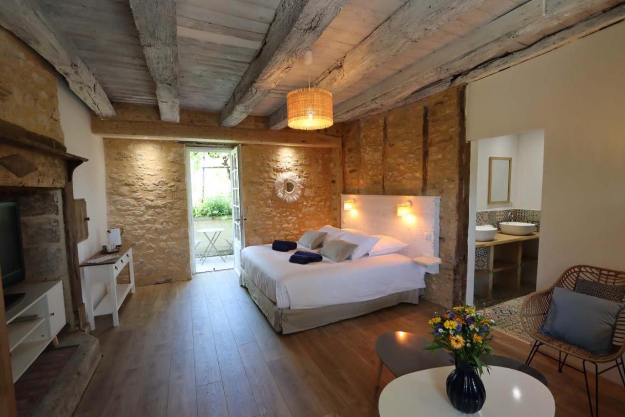Holiday home La Ferme De L'embellie Et D'hotes Le Buisson-de-Cadouin