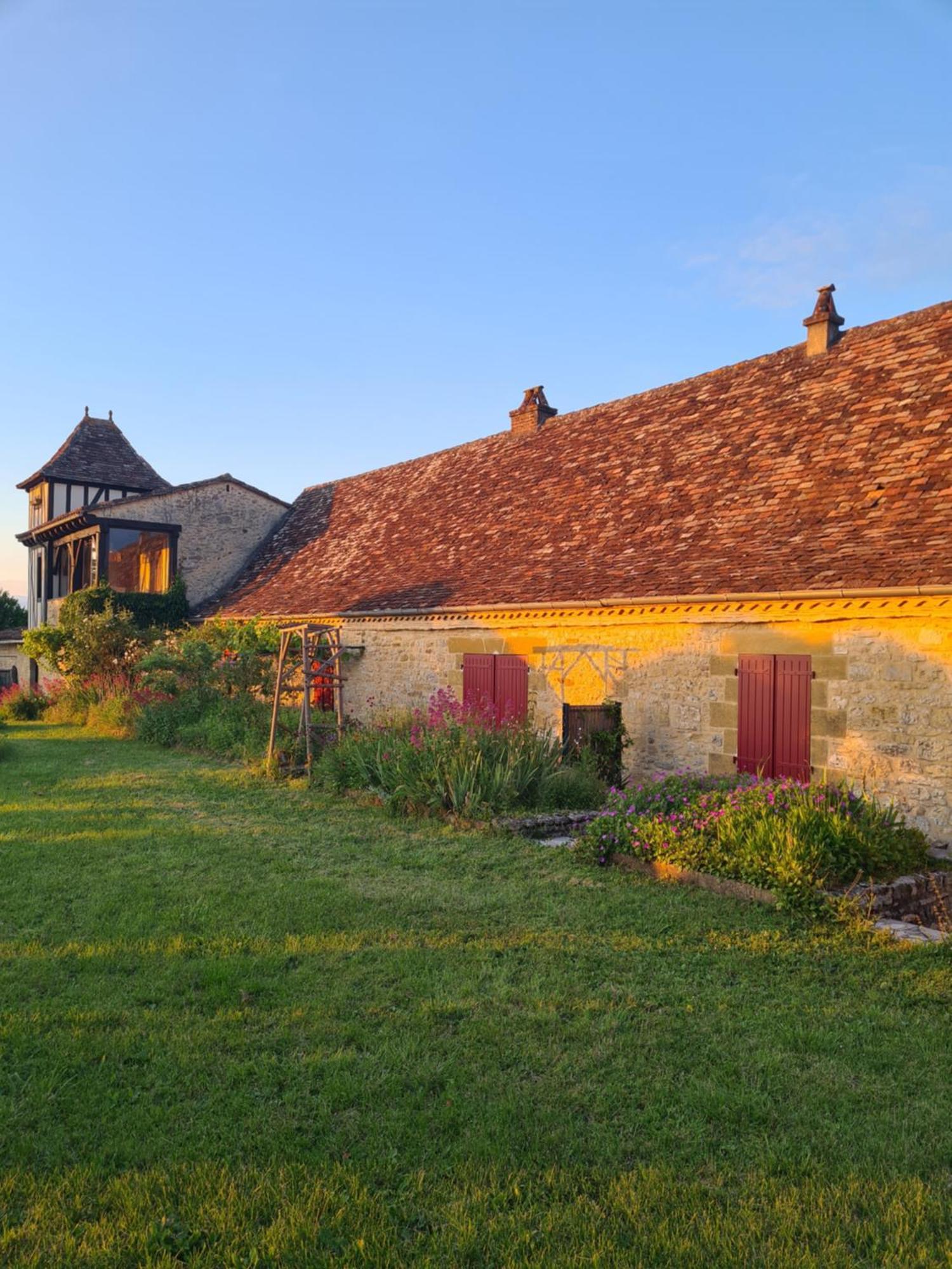 Holiday home La Ferme De L'embellie Et D'hotes Le Buisson-de-Cadouin